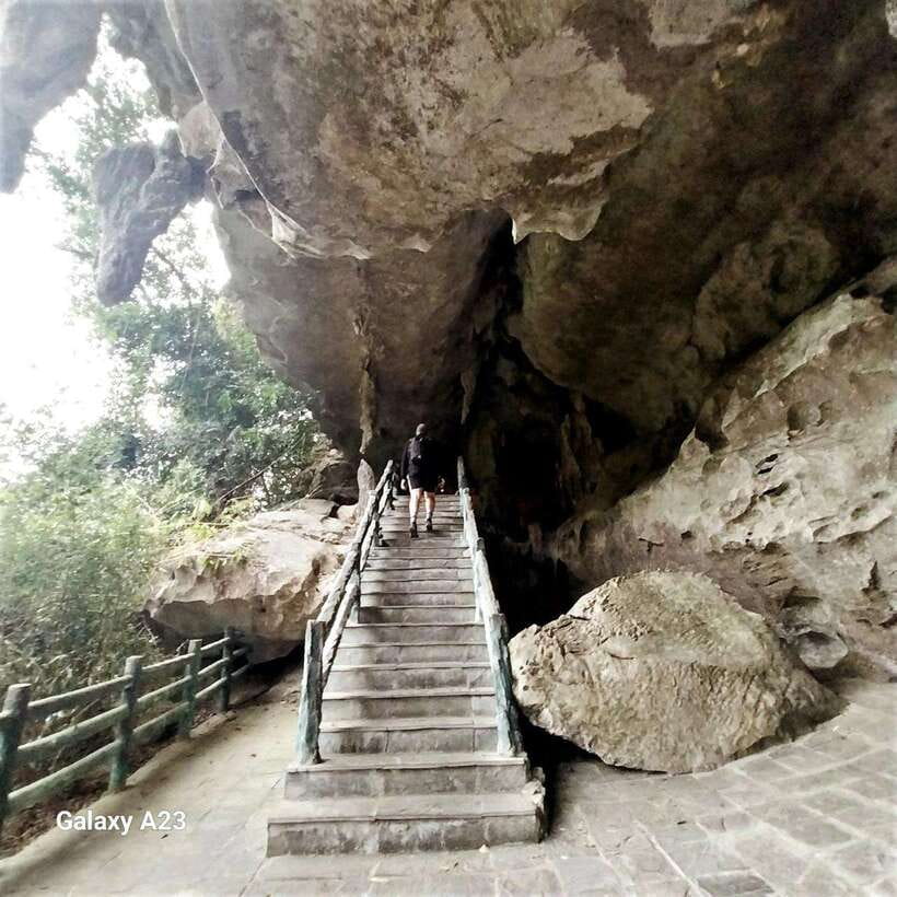 Half Day Hiking to Cat Ba National Park with a Guide - Trung Trang Cave and its 400-meter passage