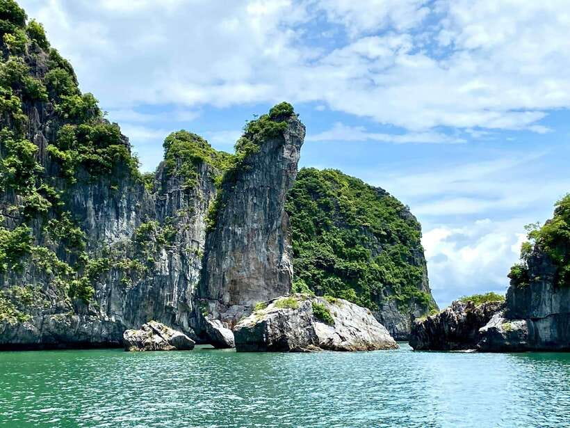 Half day Lan Ha Bay excursion ( 4 hours ): Kayaking, Snorkel - Lan Ha Bay beyond Halong Bay’s busy routes