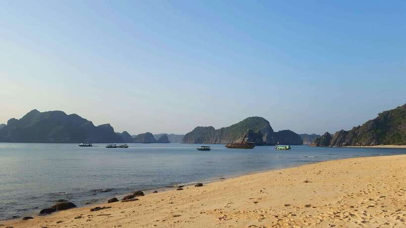 Half day Lan Ha Bay excursion ( 4 hours ): Kayaking, Snorkel - Kayaking around Cai Beo Floating Village