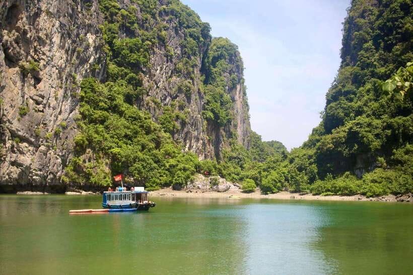 Half day Lan Ha Bay excursion ( 4 hours ): Kayaking, Snorkel - Limestone towers, beaches and possible wildlife