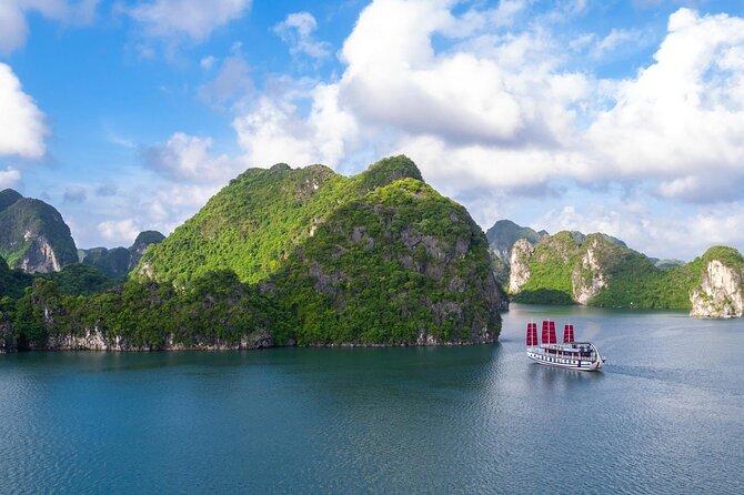 Halong & Bai Tu Long Luxury Day Tour - Fishing village & Kayak - Vung Vieng fishing village by kayak or bamboo boat