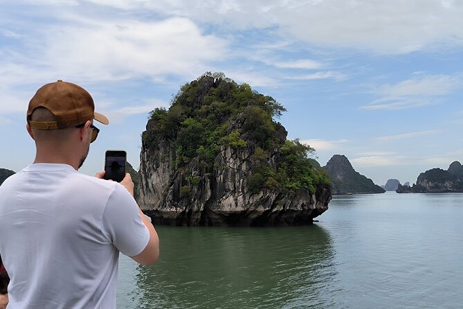 Halong & Bai Tu Long Luxury Day Tour - Fishing village & Kayak - Leaving Halong for the quieter Bai Tu Long route