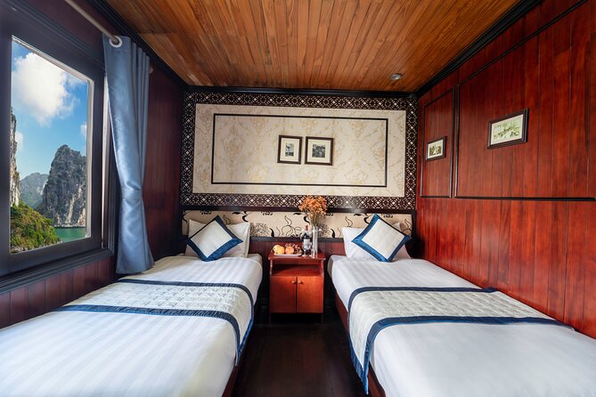 Halong Bay 2 Days 1 Night Traditional Boat - Day 2: Luon Cave and the calmest water