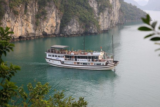 Halong Bay 2D1N BEST CRUISES All-Inclusive: Transfer, Meals, Kayak, Cave, Island - Day two: kayaking, caves, and Cat Ba Island