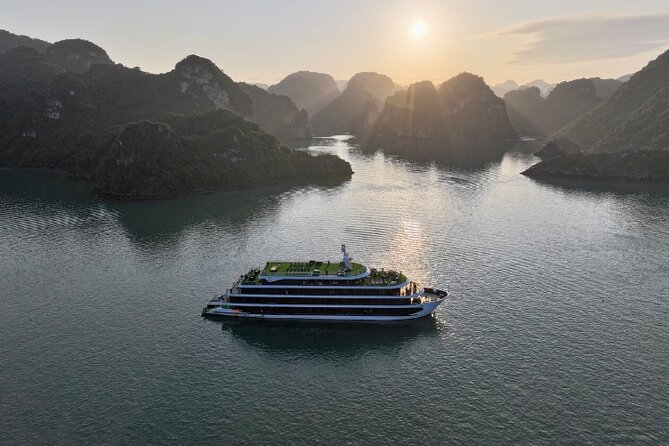 Halong Bay 2D1N Cruise multi options, transfer, swim and kayaking - What this $55 Halong Bay cruise really offers
