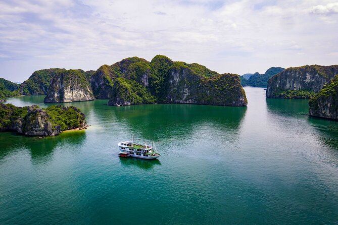 Halong Bay and Lan Ha Bay 2 Days 1 Night with Sunlight Premium - Why Lan Ha Bay makes a better overnight setting