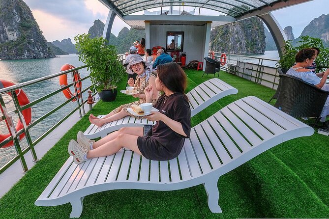 Halong Bay Cruise - Day Tours - Ba Hang fishing village and the choice of boat or kayak