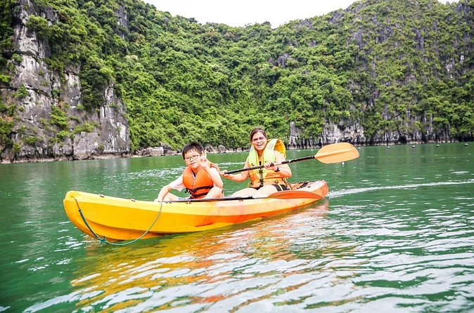 Halong Bay Cruise Tour from Hanoi with Kayak Adventure - Thien Cung Cave and its dramatic formations