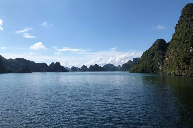 Halong Bay Cruise With Cave, Kayaking, Swimming - Buffet Lunch - Why this Halong Bay day trip works