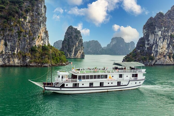 Halong Bay Cruises many options - The first evening on board