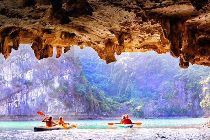 Halong Bay Day Tour By Diamond Era Cruise,Titop,Sung Sot & kayak - Hang Luon by kayak or bamboo boat
