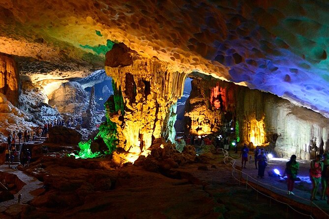 Halong Bay Day Tour By Diamond Era Cruise,Titop,Sung Sot & kayak - The return cruise and sunset-party atmosphere