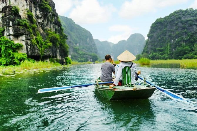 Halong Bay Day Tour Luxury Cruise With Jacuzzi and Buffet Lunch - Titop Island for swimming or a view from above