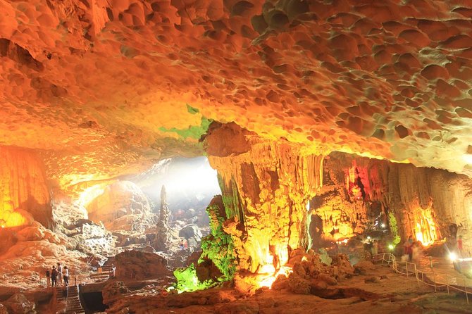 Halong bay Full Day Cruise trip: kayaking, surprise cave, titop island, lunch - Kayaking through a quiet lagoon