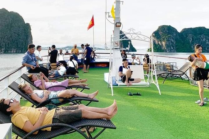 Halong Bay Full-day Cruise with Kayaking from Hanoi - The road from Hanoi to the harbor