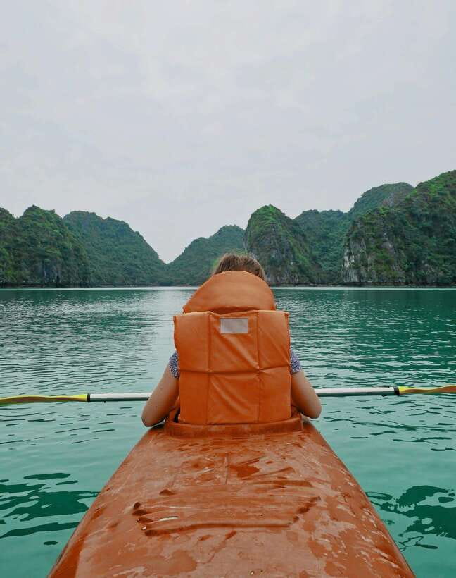 Halong Bay Luxury Cruise: Kayak&Swim,Cave, Party BEST SELLER - The sunset party on the return cruise