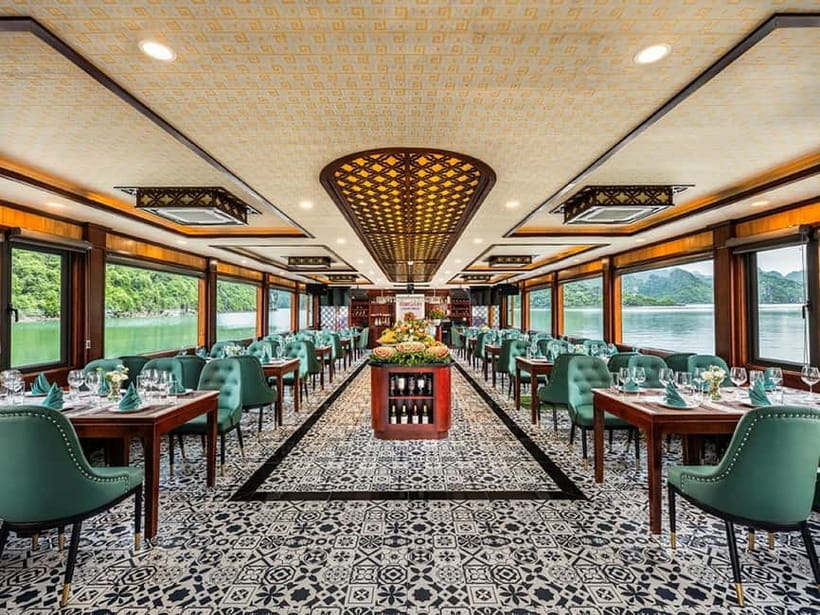 Halong Bay Luxury Cruise with Kayaking & Lunch Buffet - What this Halong Bay day cruise is really like