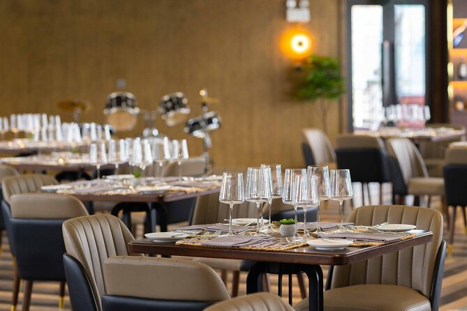 Halong Bay Luxury Dinner Cruise - Ambassador - 18:00 to 19:30 Dinner With Asian and European Choices
