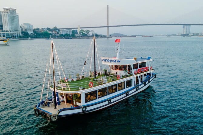 Halong Bay Shore Excursion 6 Hour Private Cruise from Cruise Port - Key points at a glance