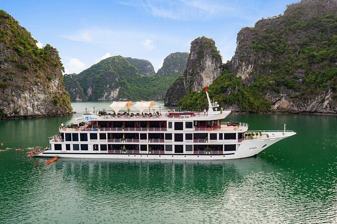 Halong Bay Shore Excursion: Full Day Cruise Tour from Cruise Port - The pearl farm adds a human side to the bay