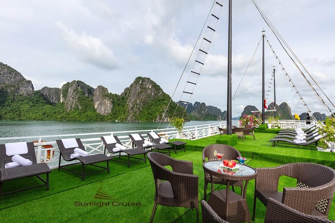 Halong deluxe cruise 2D/1N: Surprise cave, Titop island, Full Meals, best prices - Entering Surprise Cave in the afternoon