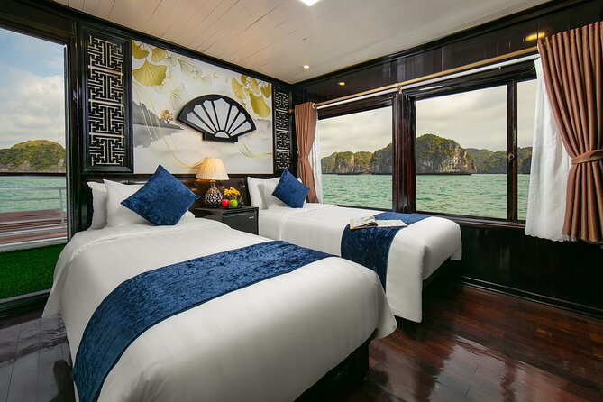 Halong Fantasea Cruise - 2 Days 1 Night - Guides, food, and the general level of service