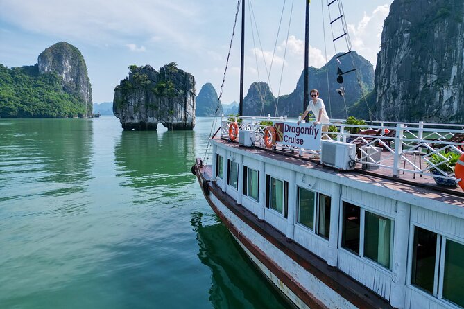 Halong Islands, Caves, Kayak, Lunch Day Tour w Dragonfly Cruise - Ba Hang by kayak or bamboo boat