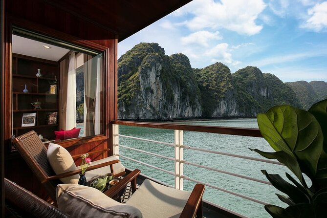Halong Pandora 5 Star Cruise 2D1N-All Inclusive, cave, transfer - Kayaking, a cave visit, and the limits of the route