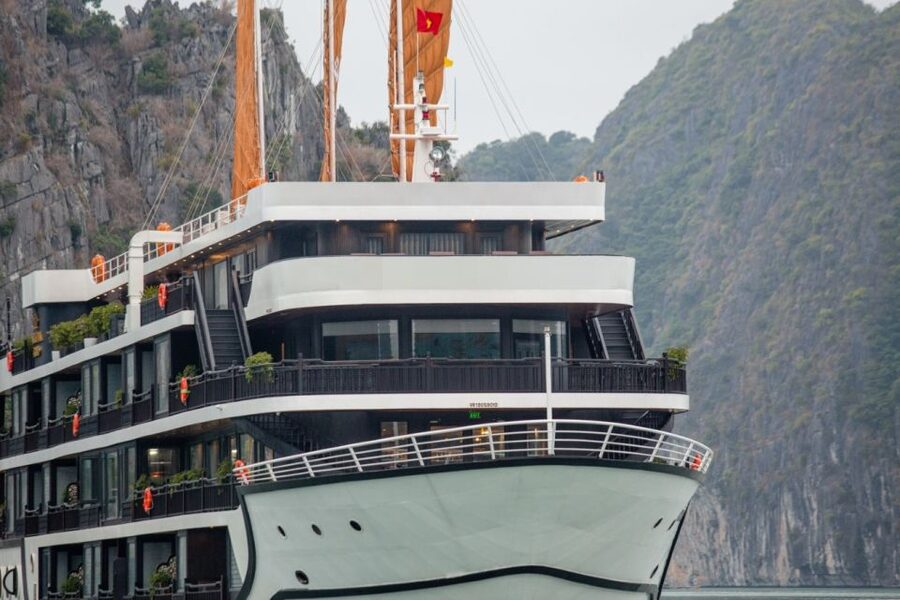 Hanoi: 2-Day Halong & Lan Ha Bay 5-Star Cruise with Balcony - Should you book this Ha Long and Lan Ha Bay cruise?