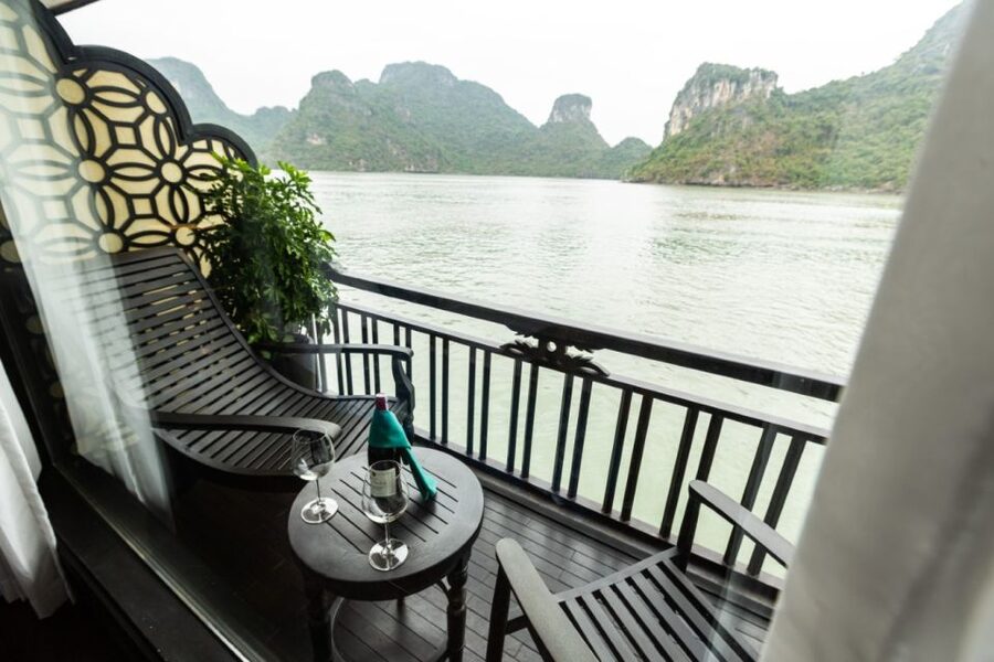 Hanoi: 2-Day Halong & Lan Ha Bay 5-Star Cruise with Balcony - The 8:00 Hanoi pickup and limousine ride