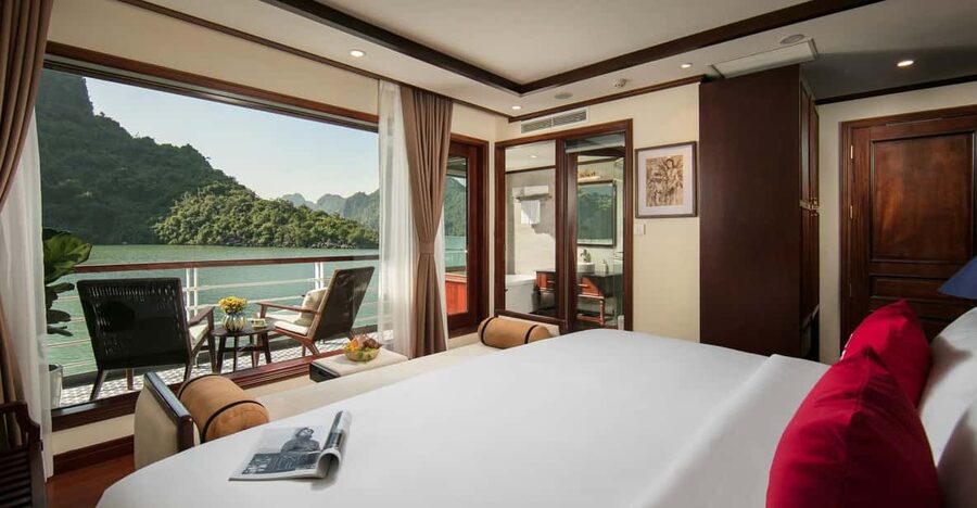Hanoi: 2-Day Lan Ha & Halong Bay 5 Stars Cruise with Balcony - Day one: lunch, limestone cliffs, and a choice of coves
