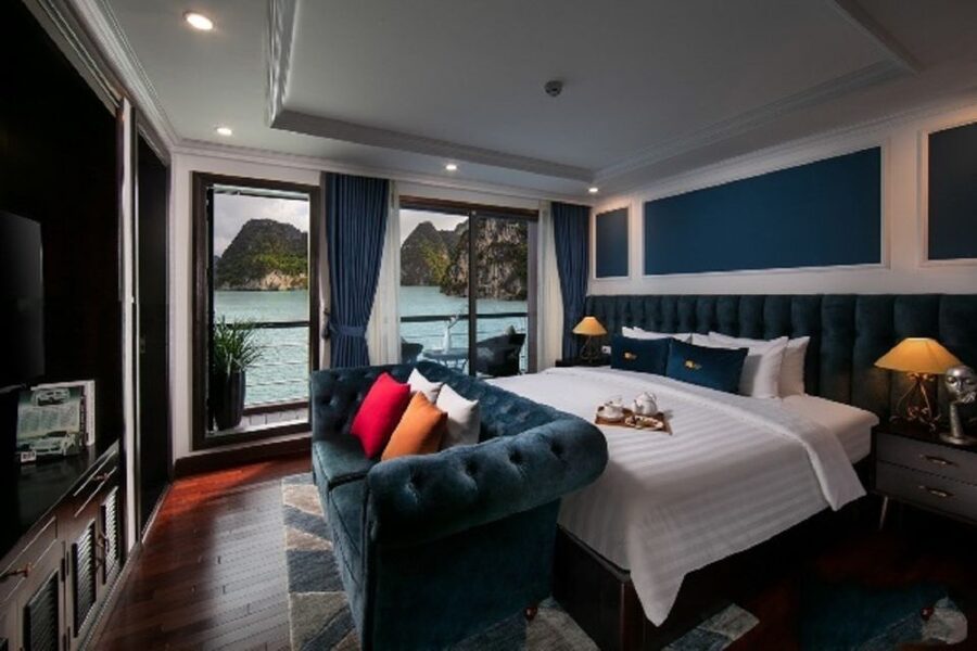 Hanoi: 3-Day Ha Long/Lan Ha Bay Cruise with Private Balcony - Food, service, and life on board
