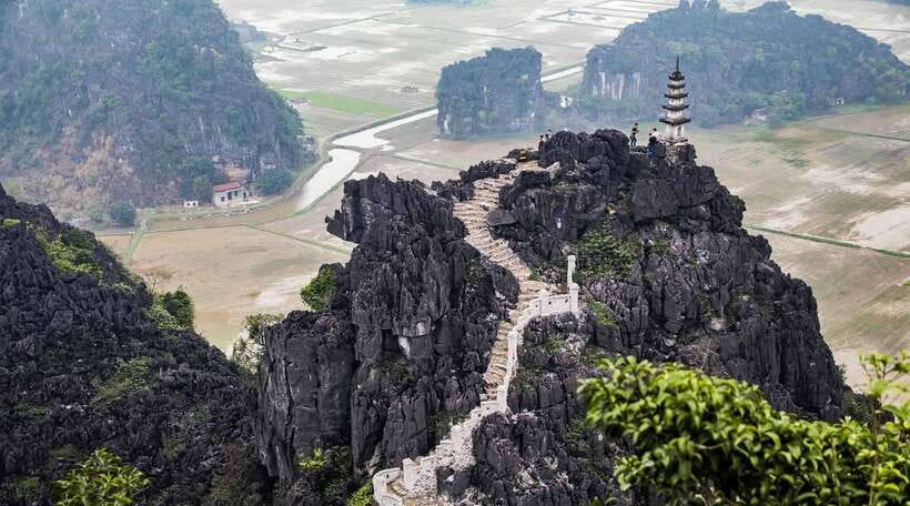 Hanoi: 3-Day Ninh Binh, Ha Long, & Lan Ha Bay Luxury Cruise - Day three: Tai Chi, kayaking, and the return to Hanoi