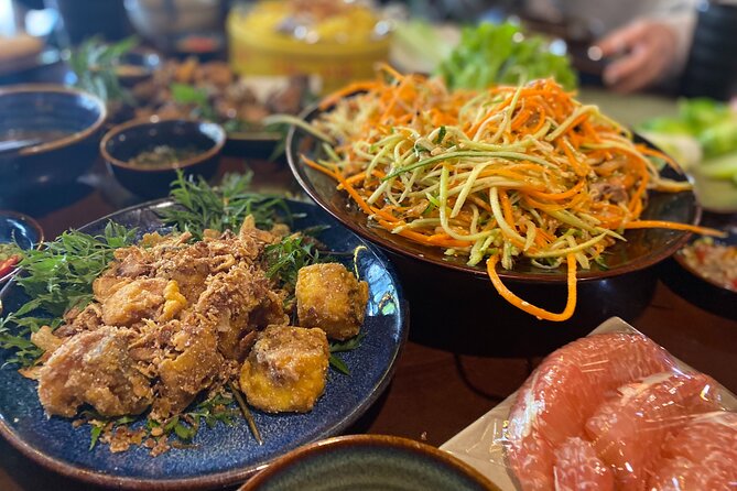 Hanoi: 7 Tasting Street Food Walking Tour and Train Street - Bun cha, noodles, oysters, and fried bites