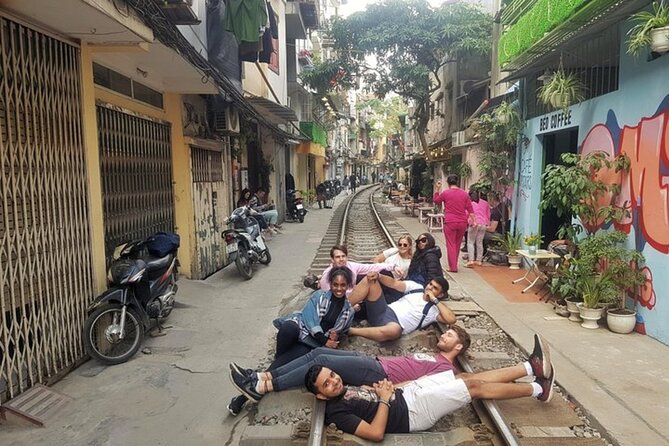 Hanoi All-In-One Tour: Highlights & Train Street & Culture & Fun - The afternoon tea stop near Quán Sứ Street