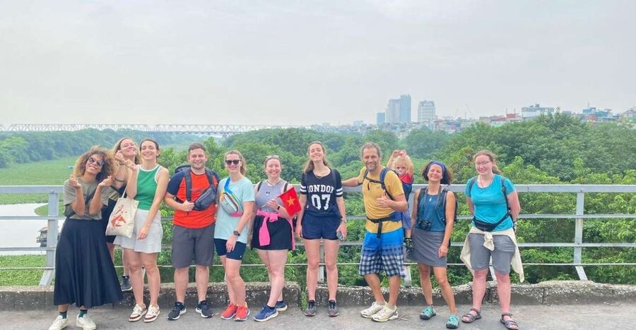 Hanoi: All-in-One Walking Tour Through a Train Street - Long Bien Bridge, Hanoi’s great steel landmark