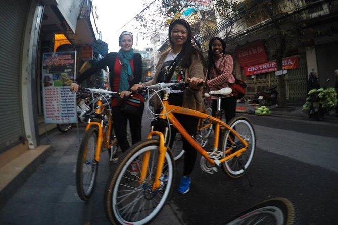 Hanoi: Amazing Morning with Bicycle - All Inclusive - Ba Dinh Square before the city gets busy