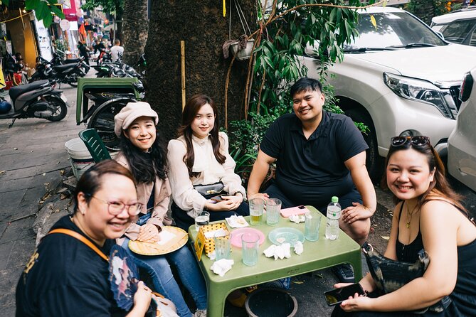 Hanoi Authentic Local Food Tasting Tour - What the guide adds to every bite