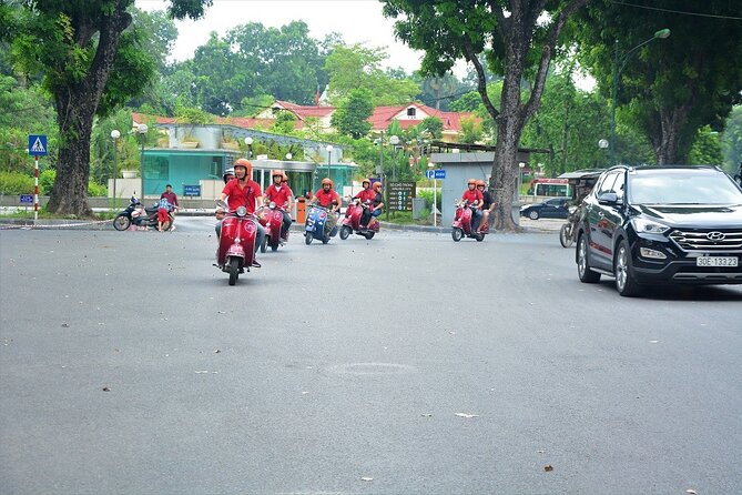 Hanoi Back Streets Vespa Tours: Hanoi Vintage Vespa Tours City - Lunch at local eateries and Hidden Gem Cafe