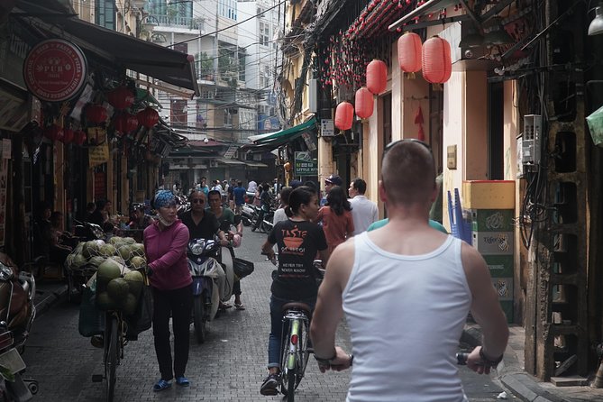 Hanoi Backstreet Bicycle Tour - Tran Quoc Pagoda and the quieter final stop
