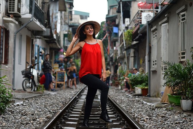Hanoi: Bat Trang Pottery class & Train Street Private Tour - From village craft to Hanoi Train Street