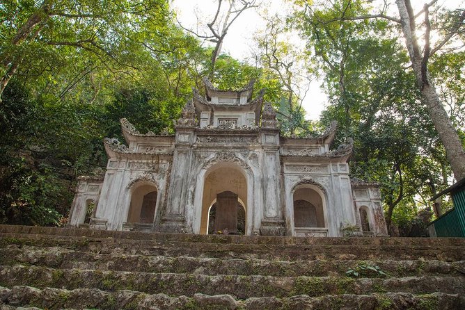 Hanoi City Half Day Private Tour included train street, meals - Hoa Lo Prison, Hanoi’s most sobering stop