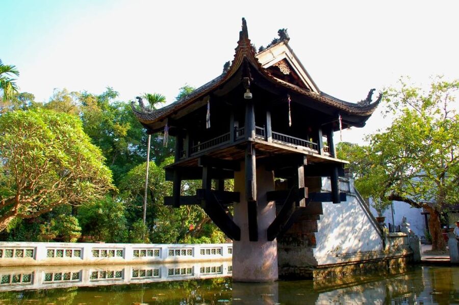 Hanoi: City Sightseeing Motorbike Tour - Egg coffee, pho, and the included meal