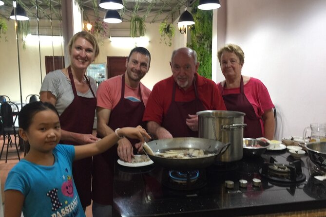Hanoi Cooking Class and Market Tour with Chef Tien - What the small group changes