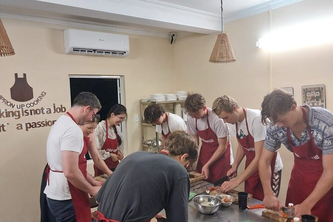 Hanoi Cooking Class Learning 5 Dishes including Banh Xeo - Starting at Gia Ngư Street in Hanoi’s Old Quarter