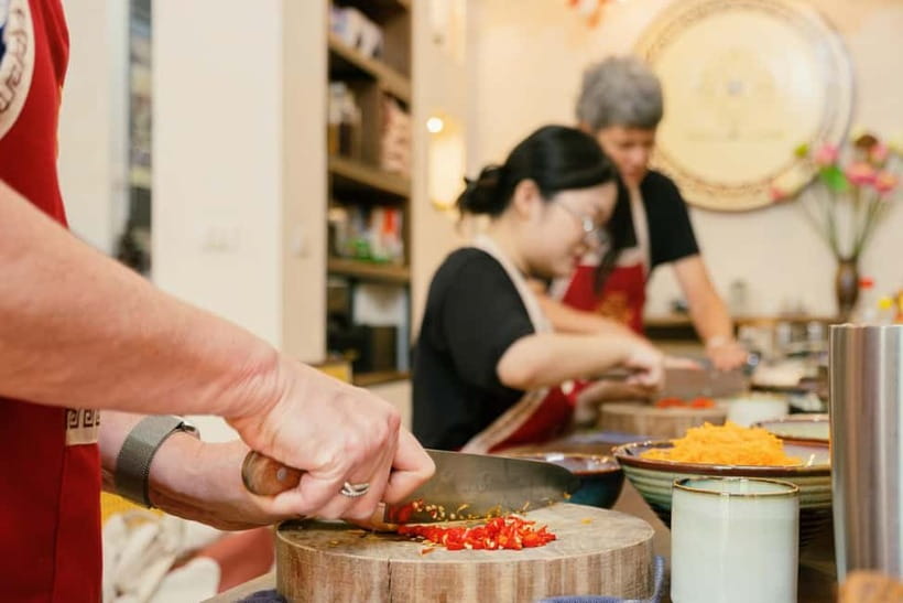 Hanoi Cooking Class: Market Tour, Free Recipe & Beverages - What you learn beyond the recipes