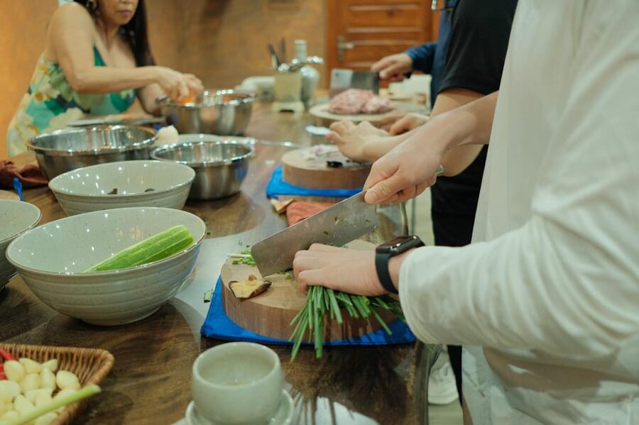 Hanoi Cooking Class: Market Tour, Free Recipe & Beverages - The $34 price and what it covers