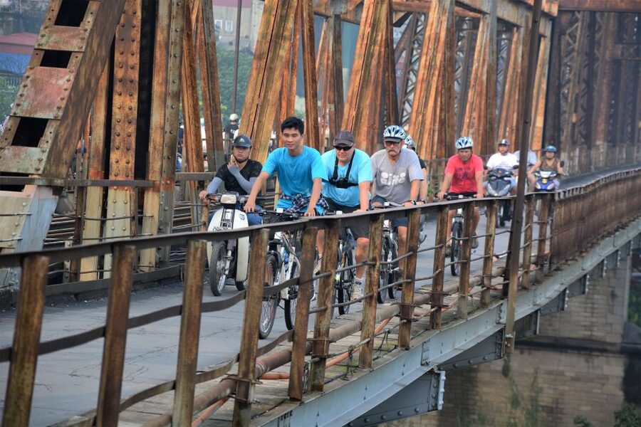 Hanoi Countryside Bicycle Tour - Crossing the Red River by Bridge or Boat
