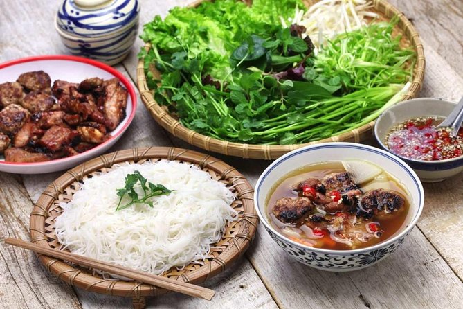 Hanoi Culinary Walking Exploration - Walking through the Old Quarter’s food streets