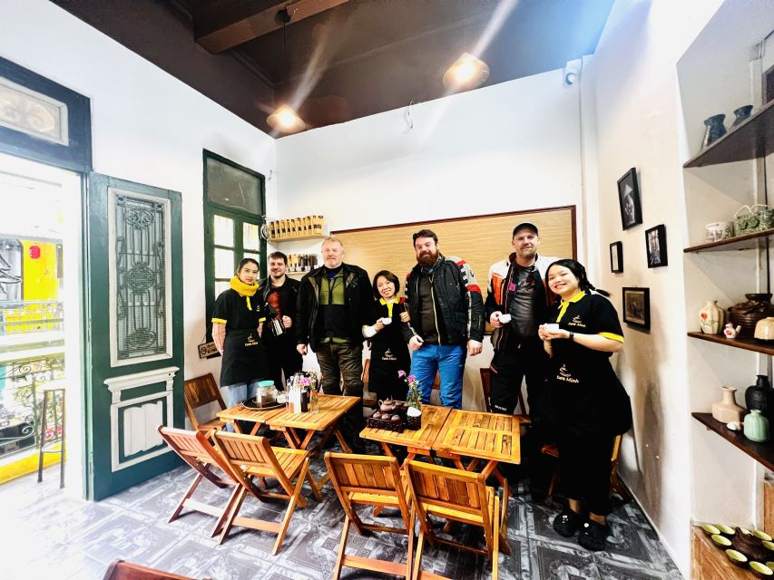 Hanoi Egg Coffee Class - A one-hour lesson or a longer coffee session